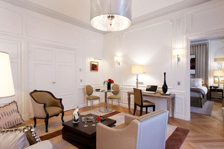 Majestic Hotel SPA Champs Elysees - Image 18