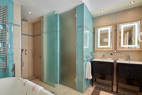 Majestic Hotel SPA Champs Elysees - Image 102