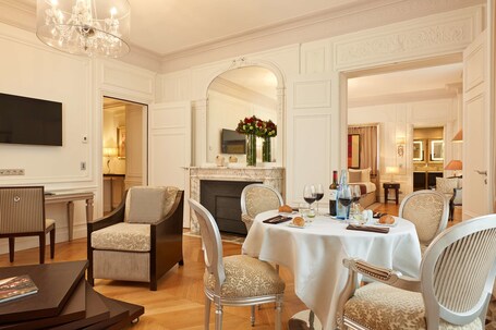Majestic Hotel SPA Champs Elysees - Image 96