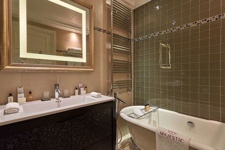 Majestic Hotel SPA Champs Elysees - Image 31