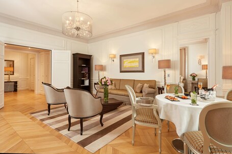 Majestic Hotel SPA Champs Elysees - Image 44
