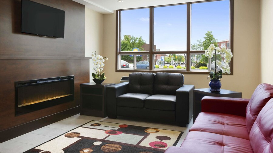 Days Inn & Suites by Wyndham North Bay Downtown