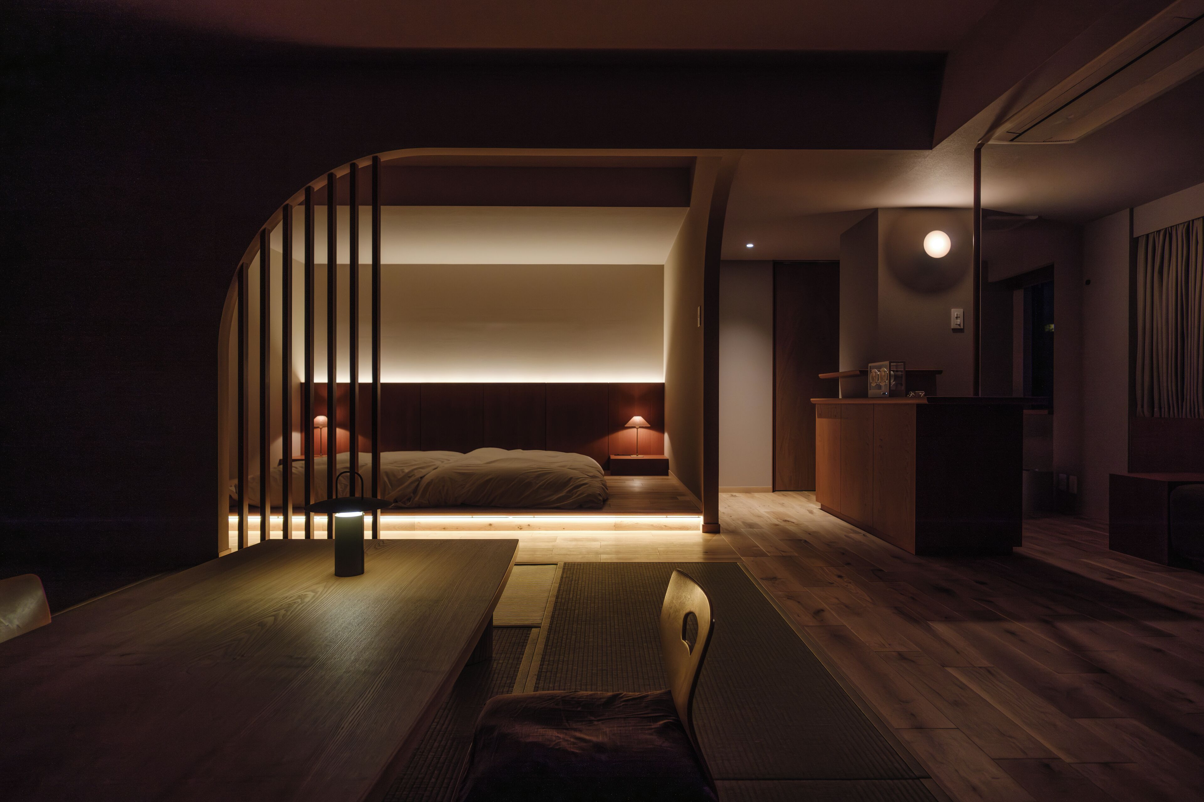 Deluxe Corner Western Room with Tatami, Shower and Mountain View, Non-Smoking - East Wing | Premium bedding, in-room safe, iron/ironing board, free WiFi