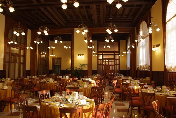 Daily buffet breakfast (EUR 15 per person)