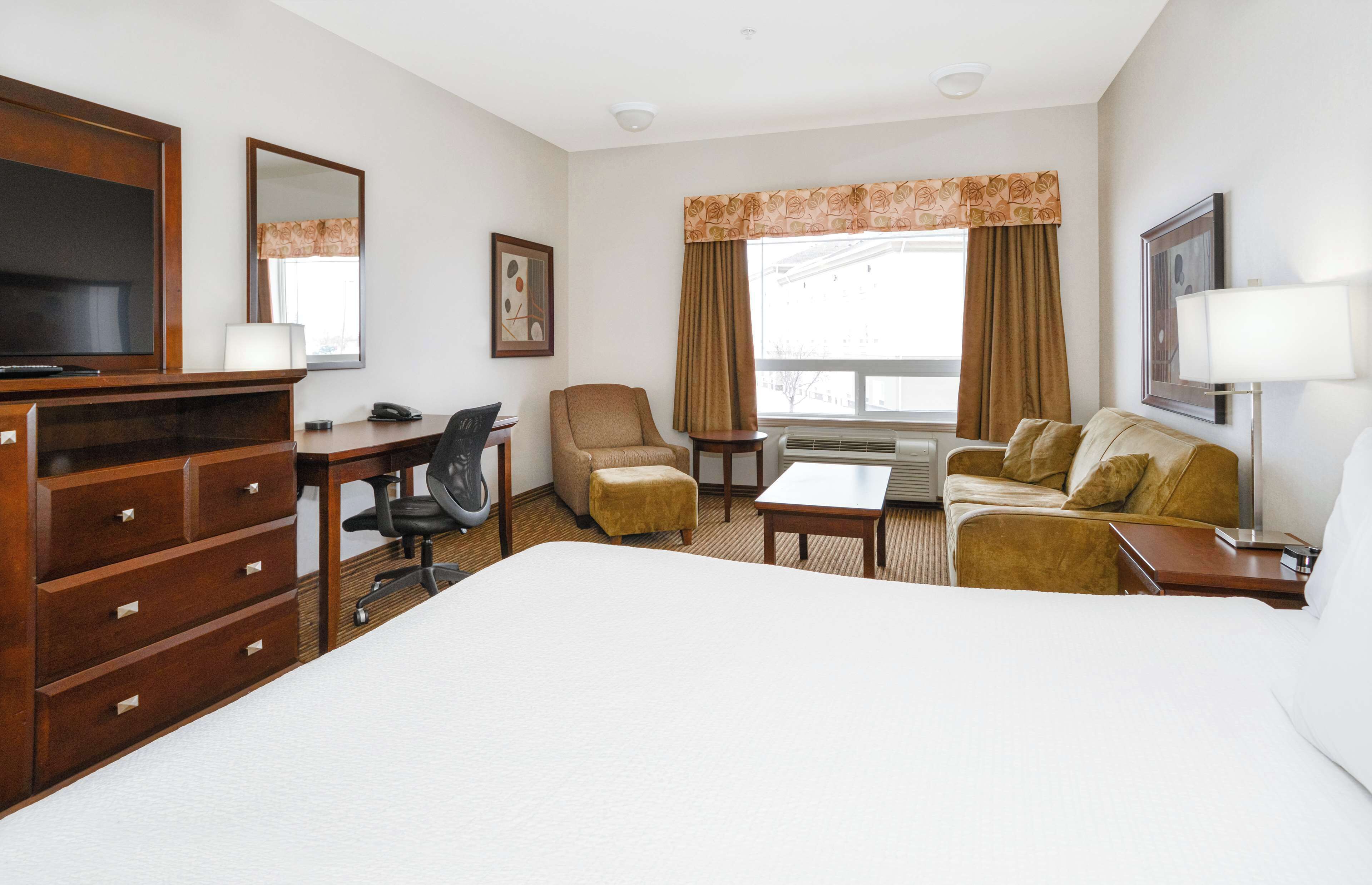 desk, laptop workspace, iron/ironing board, free cots/infant beds