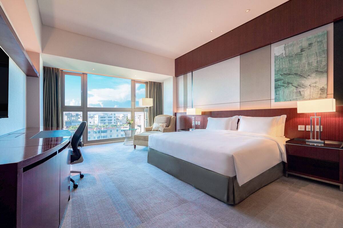 1 bedroom, minibar, in-room safe, desk