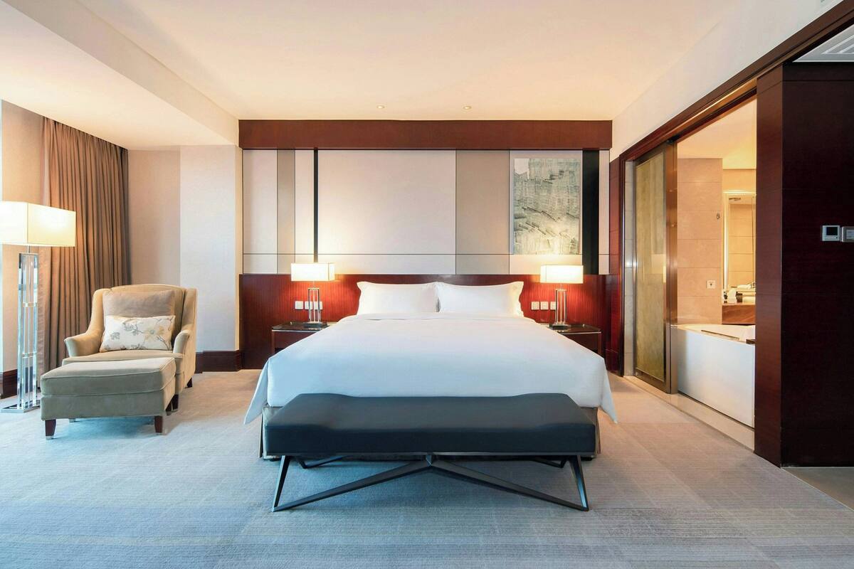 Down duvets, minibar, in-room safe, desk