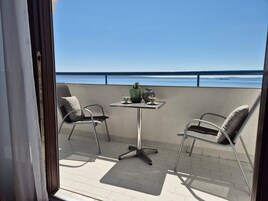 Standard-Apartment, 1 Schlafzimmer, Meerblick | Balkon