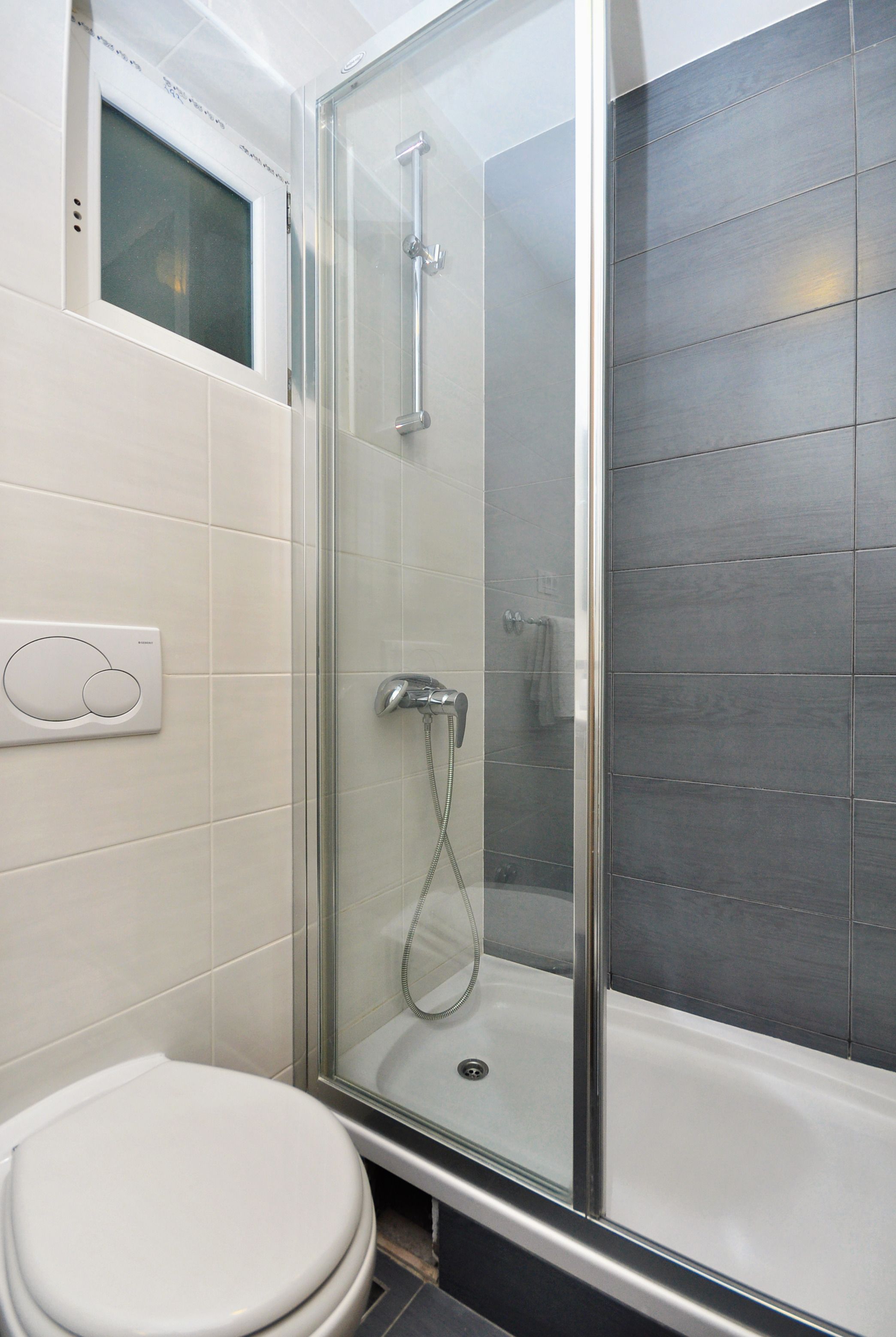 double room | deep-soaking bathtub