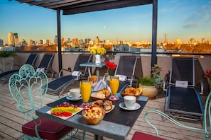 Petit déjeuner buffet compris tous les jours