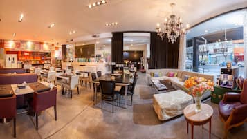 Bar lounge