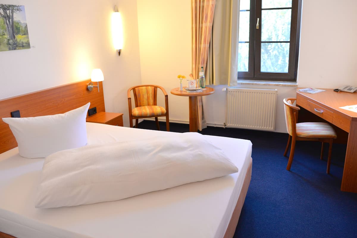 desk, laptop workspace, free cots/infant beds, free wifi