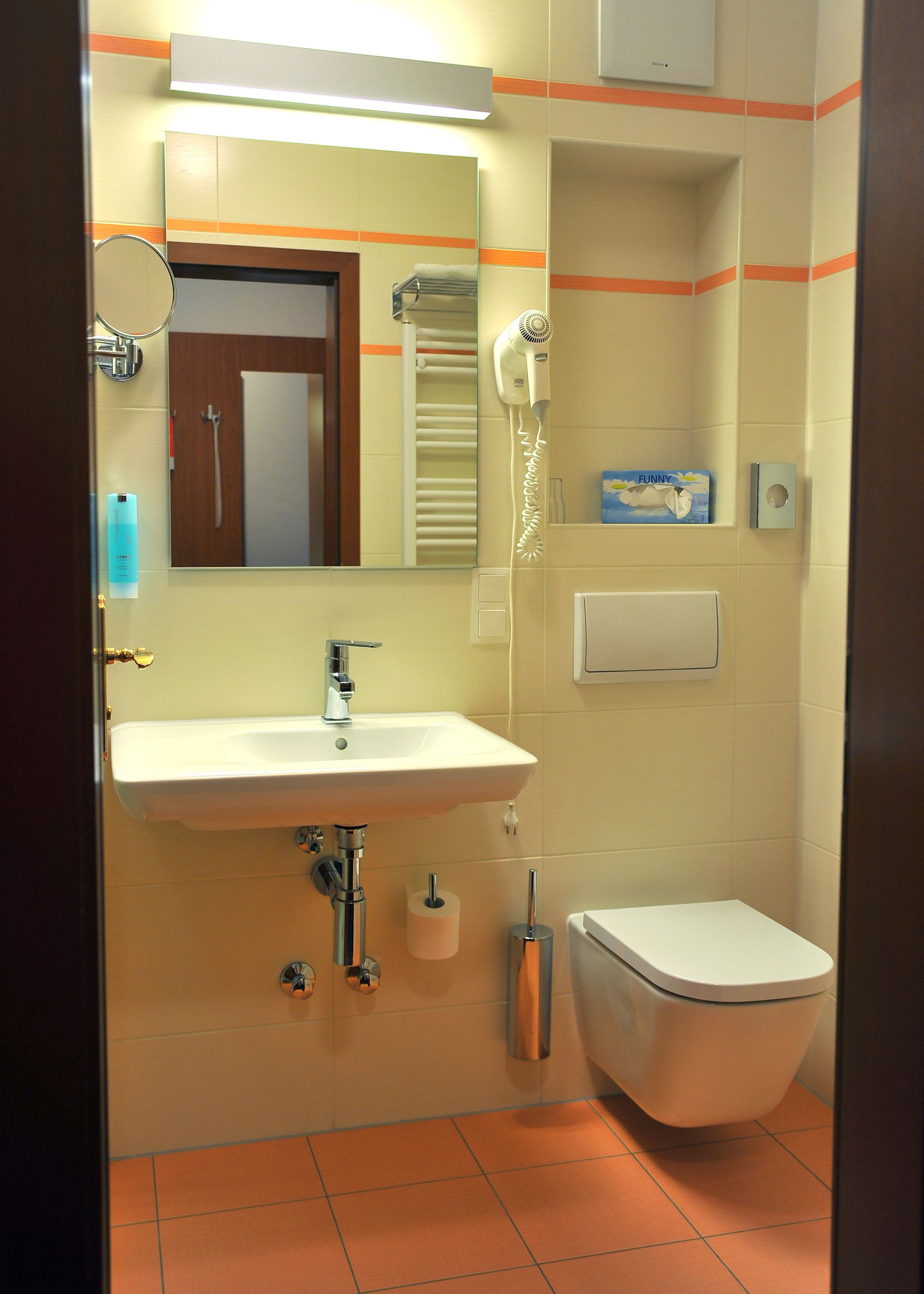 double room | bathroom | shower, free toiletries, hair dryer, towels