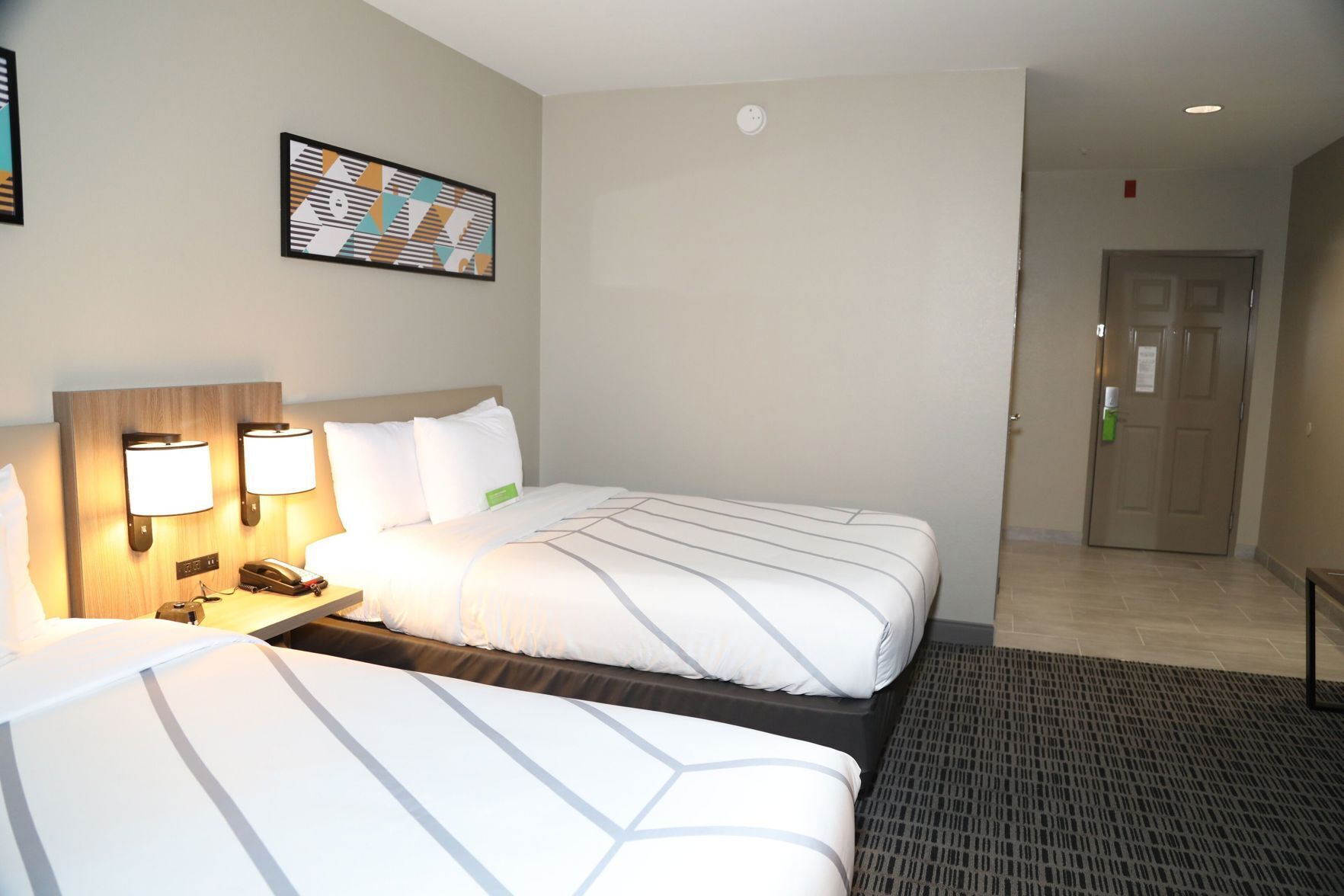 Ropa de cama de alta calidad y escritorio 
