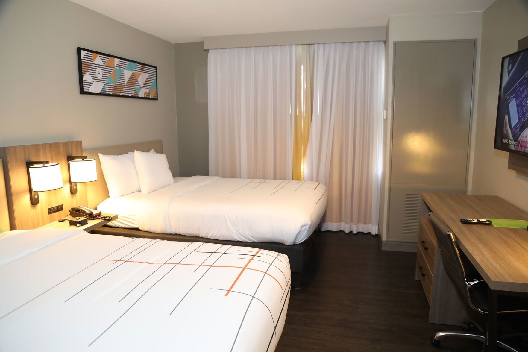 Ropa de cama de alta calidad y escritorio 