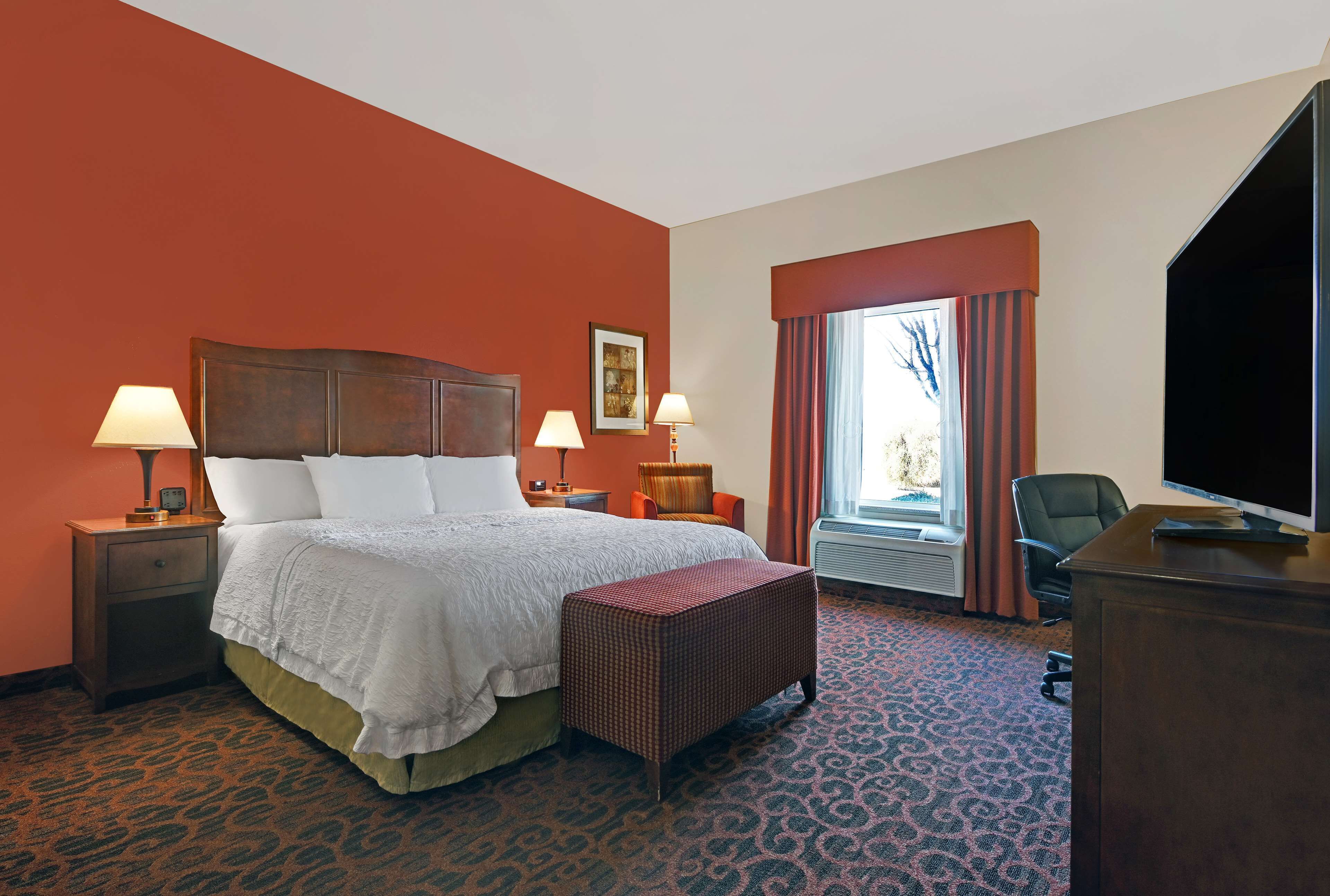 room, 1 king bed, accessible, non smoking | in-room safe, iron/ironing board, free wired internet, bed sheets