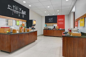 Bao gồm bữa sáng buffet hàng ngày