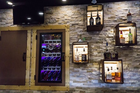 Bar (en la propiedad)