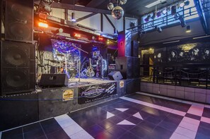 Bar (en el alojamiento)