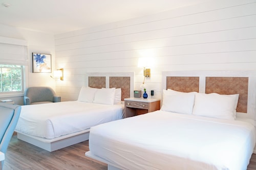 Nantucket Inn