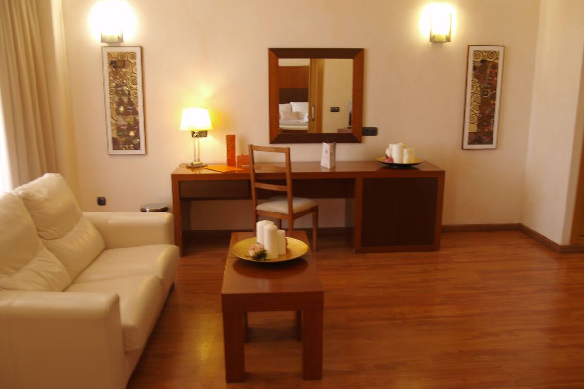 minibar, in-room safe, desk, soundproofing