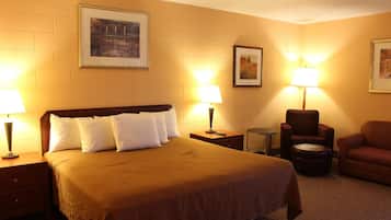 Desk, laptop workspace, iron/ironing board, free WiFi