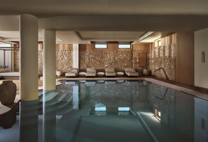 Sales de tractament per a parelles, sauna i banyera d'hidromassatge 
