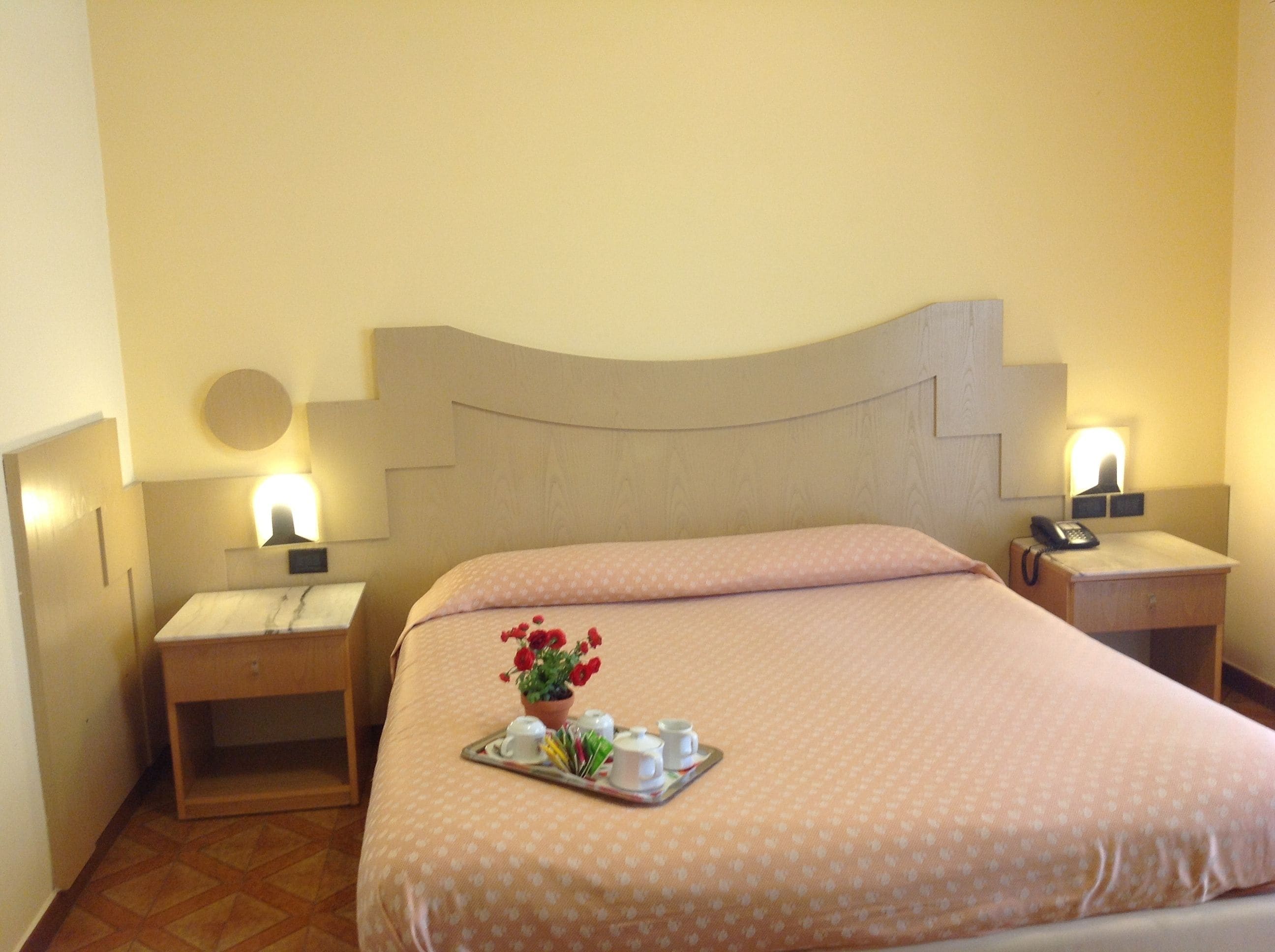 double room | premium bedding, minibar, in-room safe, desk