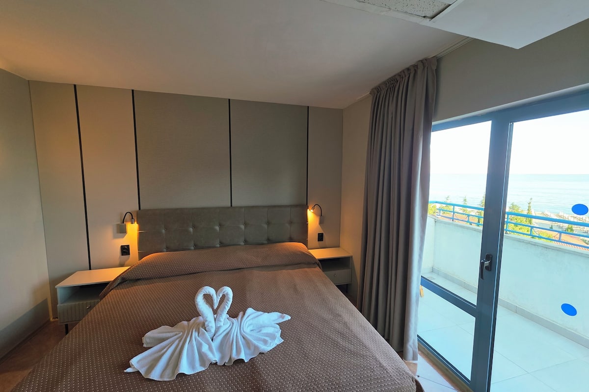 panoramic apartment | 1 bedroom, desk, iron/ironing board, free wifi