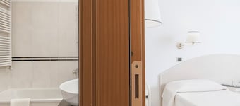 Piazza Paradiso Accomodation