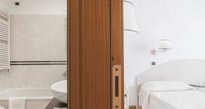 Piazza Paradiso Accomodation