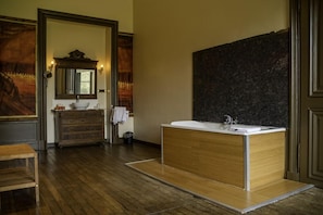 Free toiletries, hair dryer, towels - Domaine du Château de la Neuville (Huy)