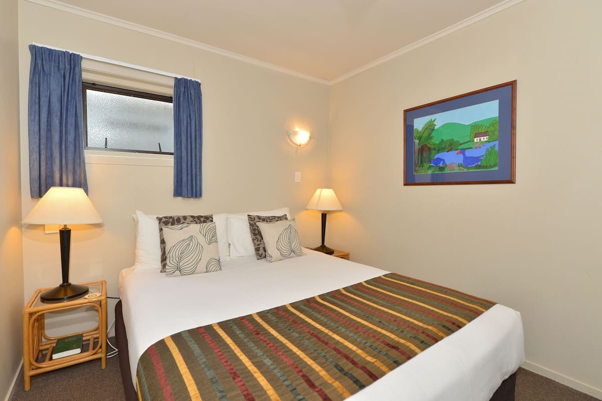 Casa de campo básica, 2 habitaciones | 1 habitación, tabla de planchar con plancha, wifi gratis y ropa de cama