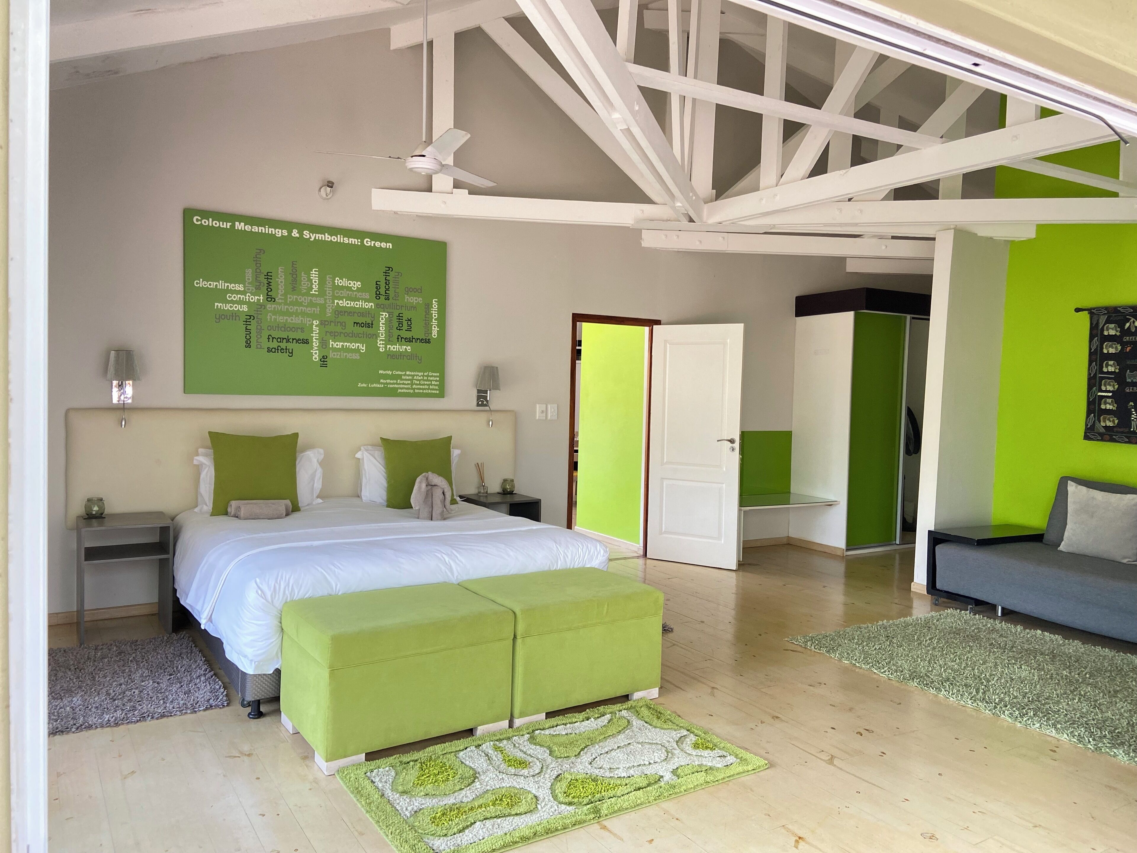 Boutique Green Monkey Orange Sleeps 4  | Premium bedding, individually decorated, individually furnished
