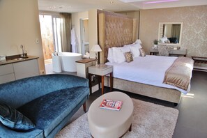 Regal Pool Side | Living area - The Wild Mushroom Luxury Country House (Stellenbosch)