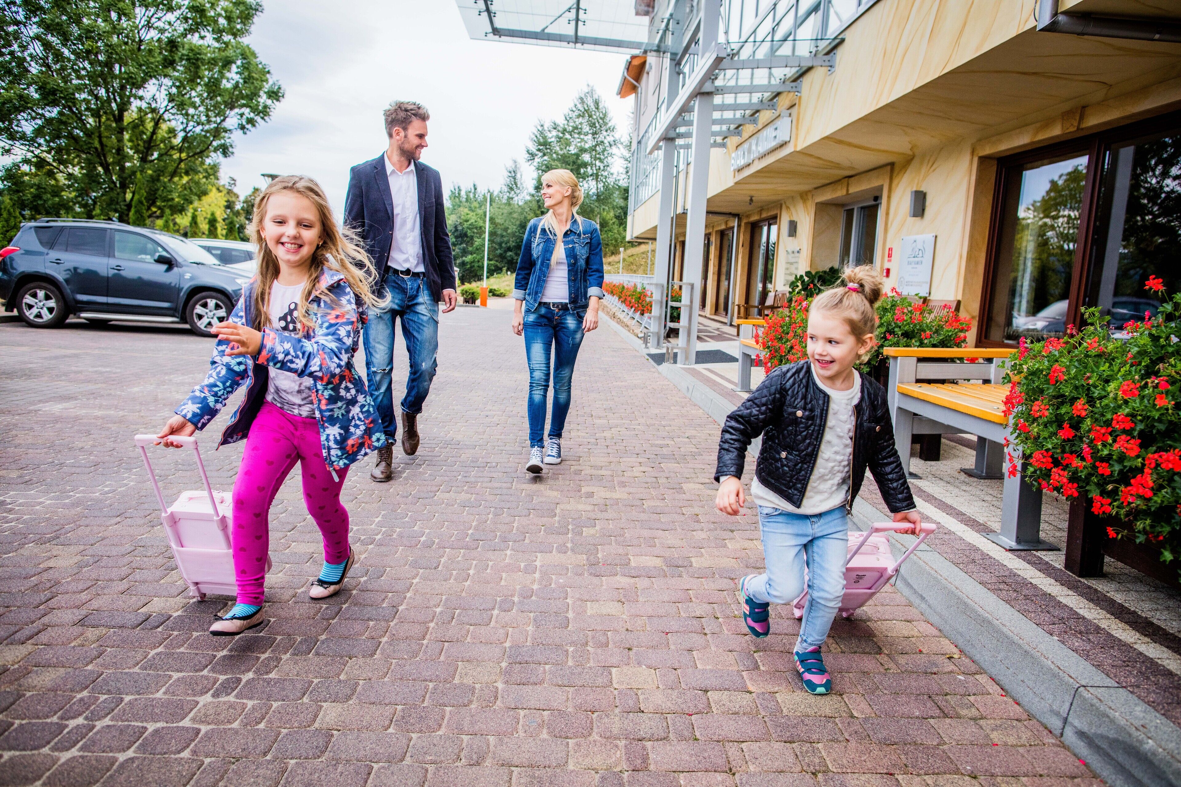 children’s play area – outdoor