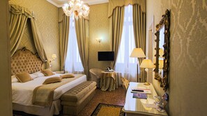 Hypo-allergenic bedding, down duvets, minibar, in-room safe - Hotel Al Duca Di Venezia (Venice)