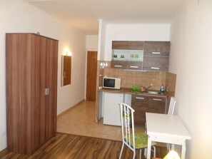 Apartment for 2 people | 1 bedroom, premium bedding, in-room safe, blackout drapes