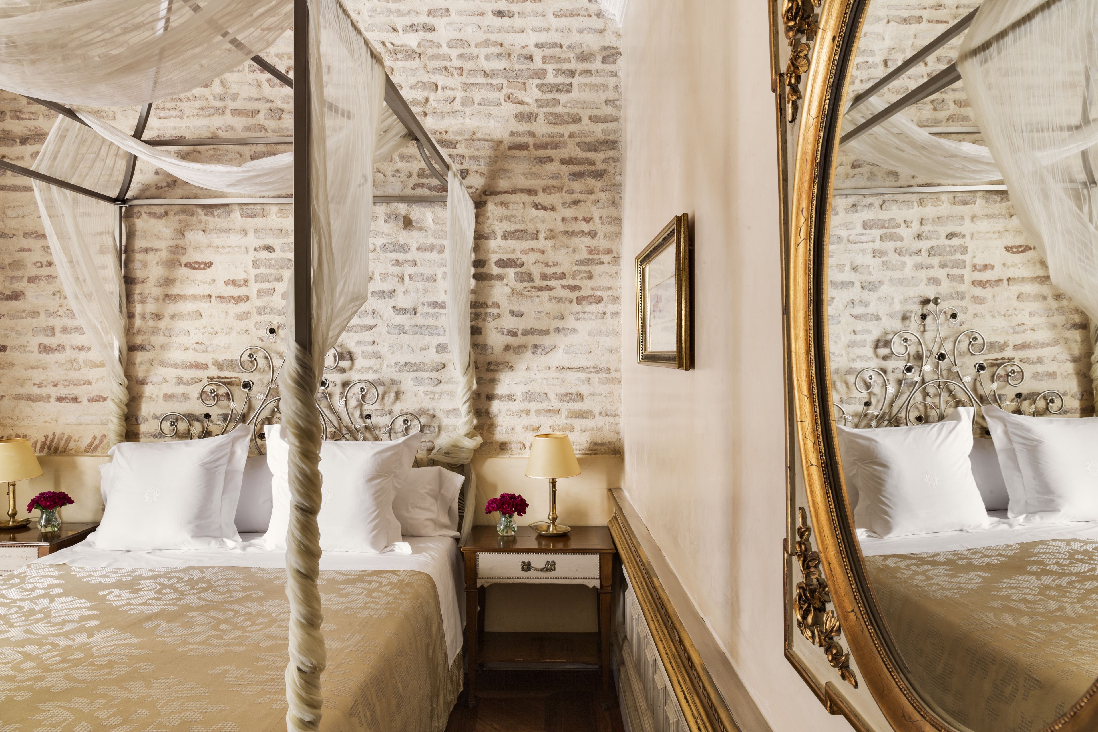 premium room | egyptian cotton sheets, premium bedding, minibar, in-room safe