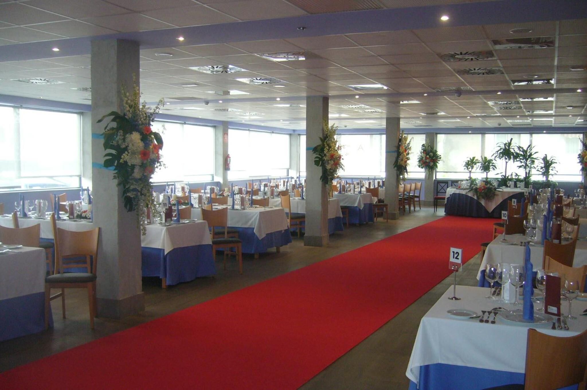 breakfast, lunch, dinner served; local cuisine