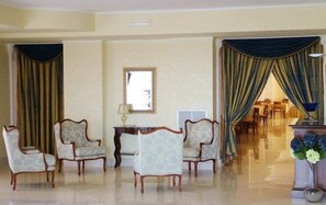 Sala de estar en el lobby