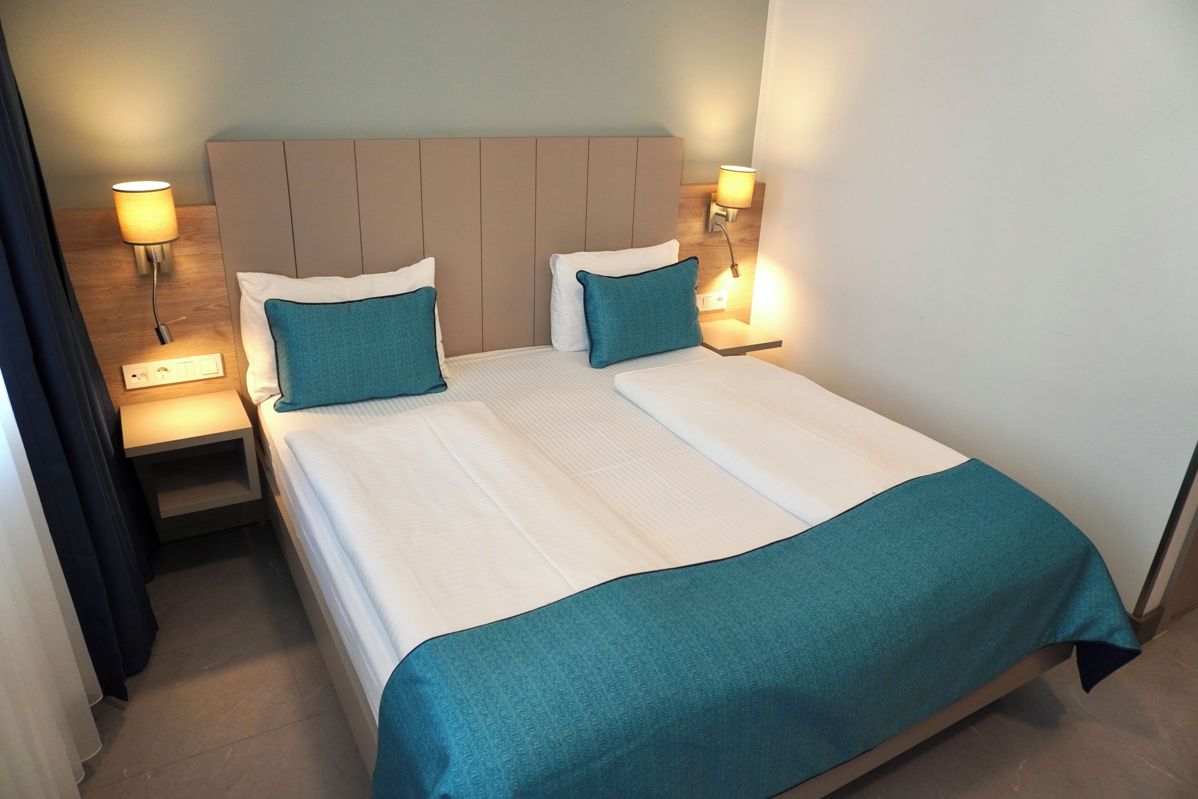 Sengetøy av topp kvalitet, dundyner og senger med Select Comfort-madrass