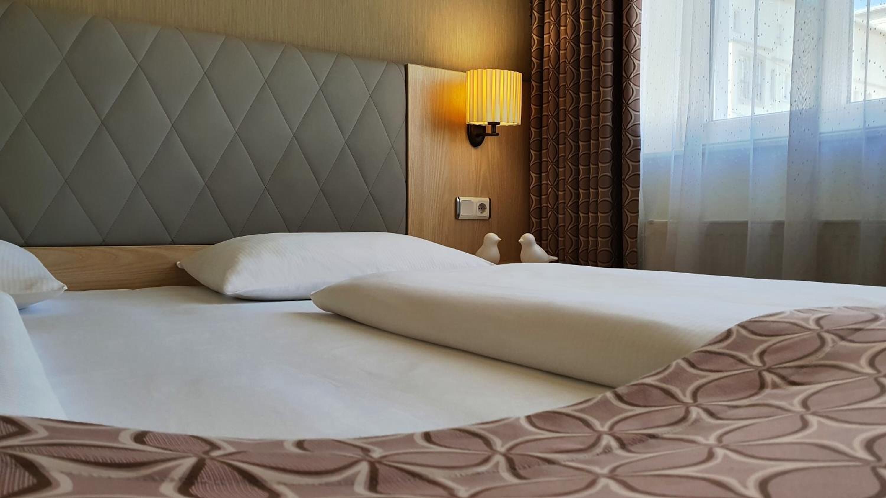 1 bedroom, premium bedding, down duvets, select comfort beds