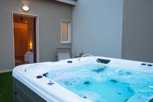 Premium Studio Suite, Private Pool, Sea View | Terrace/patio