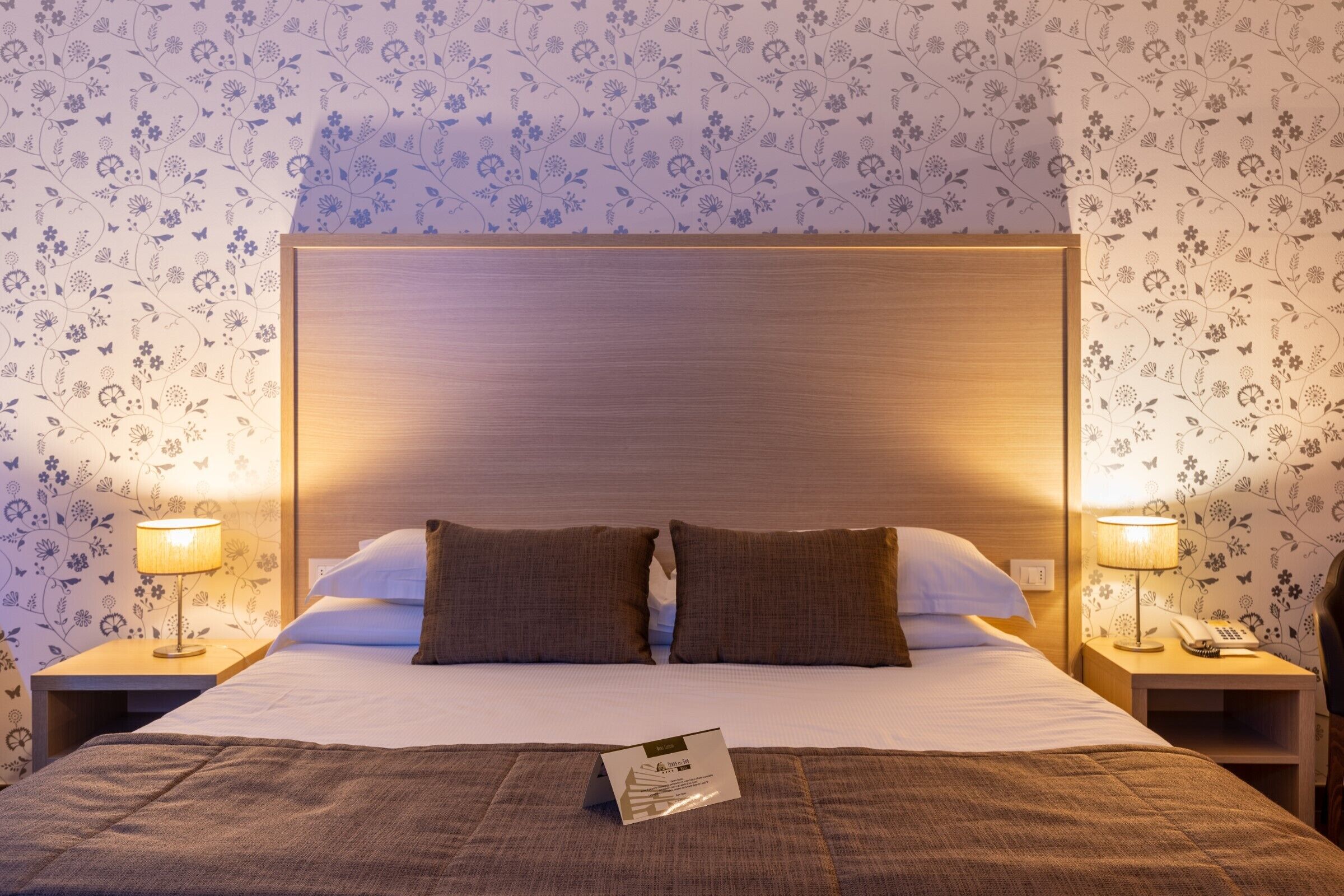 romantic studio suite, 1 queen bed, sauna, sea view | minibar, in-room safe, desk, blackout curtains