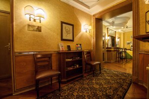 로비 좌석 공간