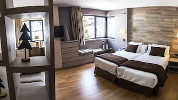 Superior tweepersoonskamer | Een bureau, geluiddichte muren