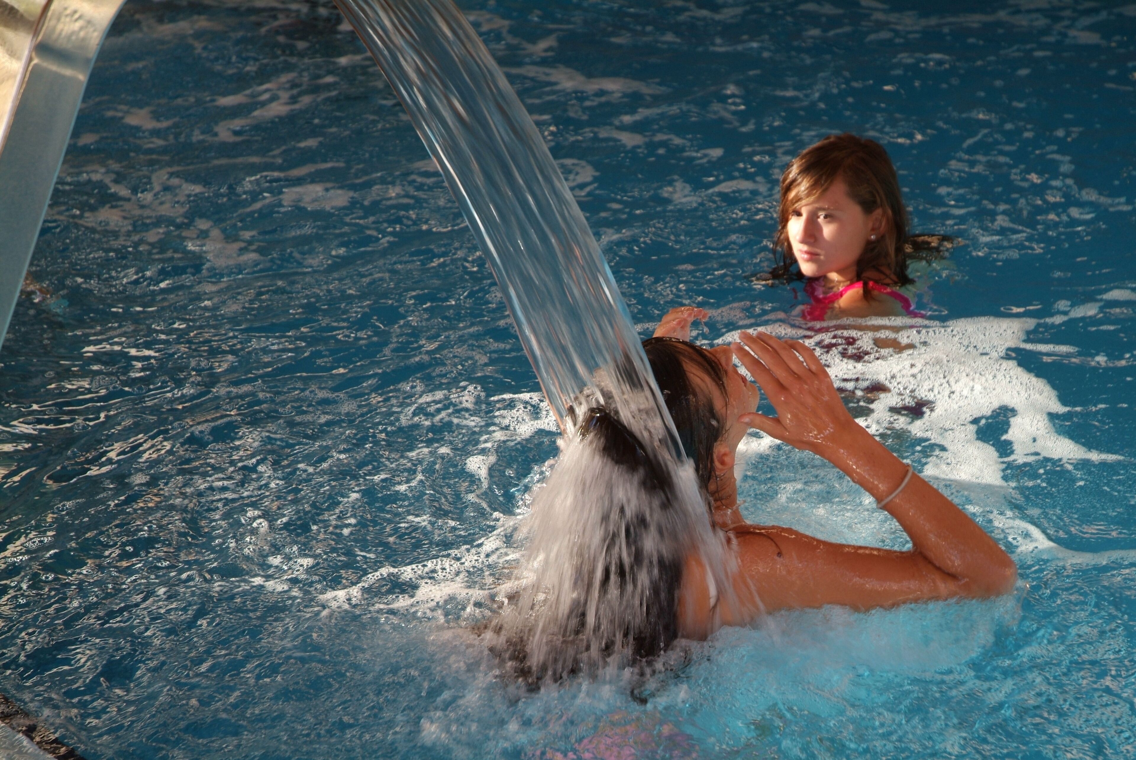 Body treatments, facials, 2 treatment rooms