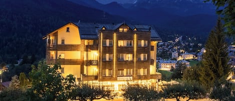 Front of property – evening/night