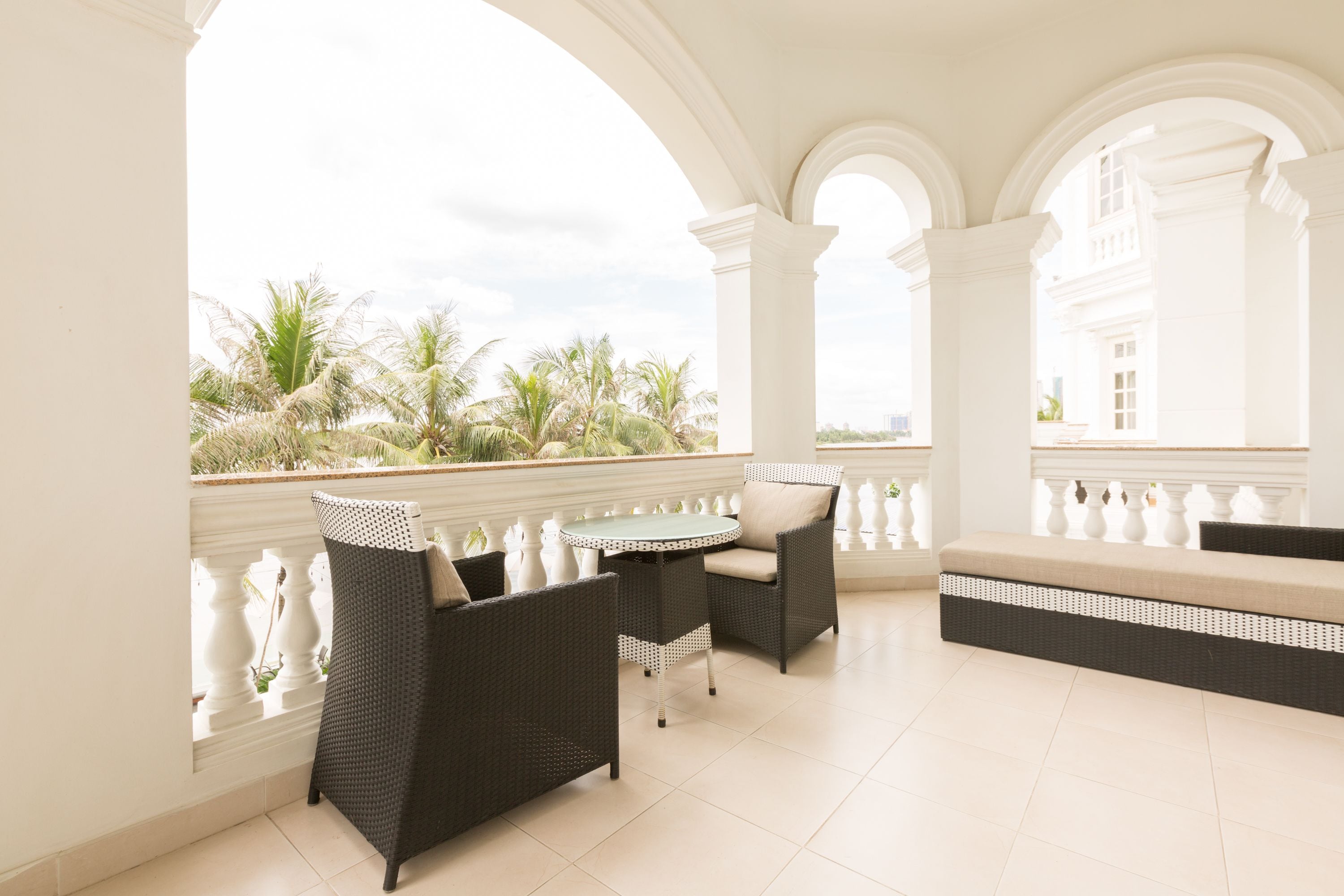 sanctuary suite | balcony